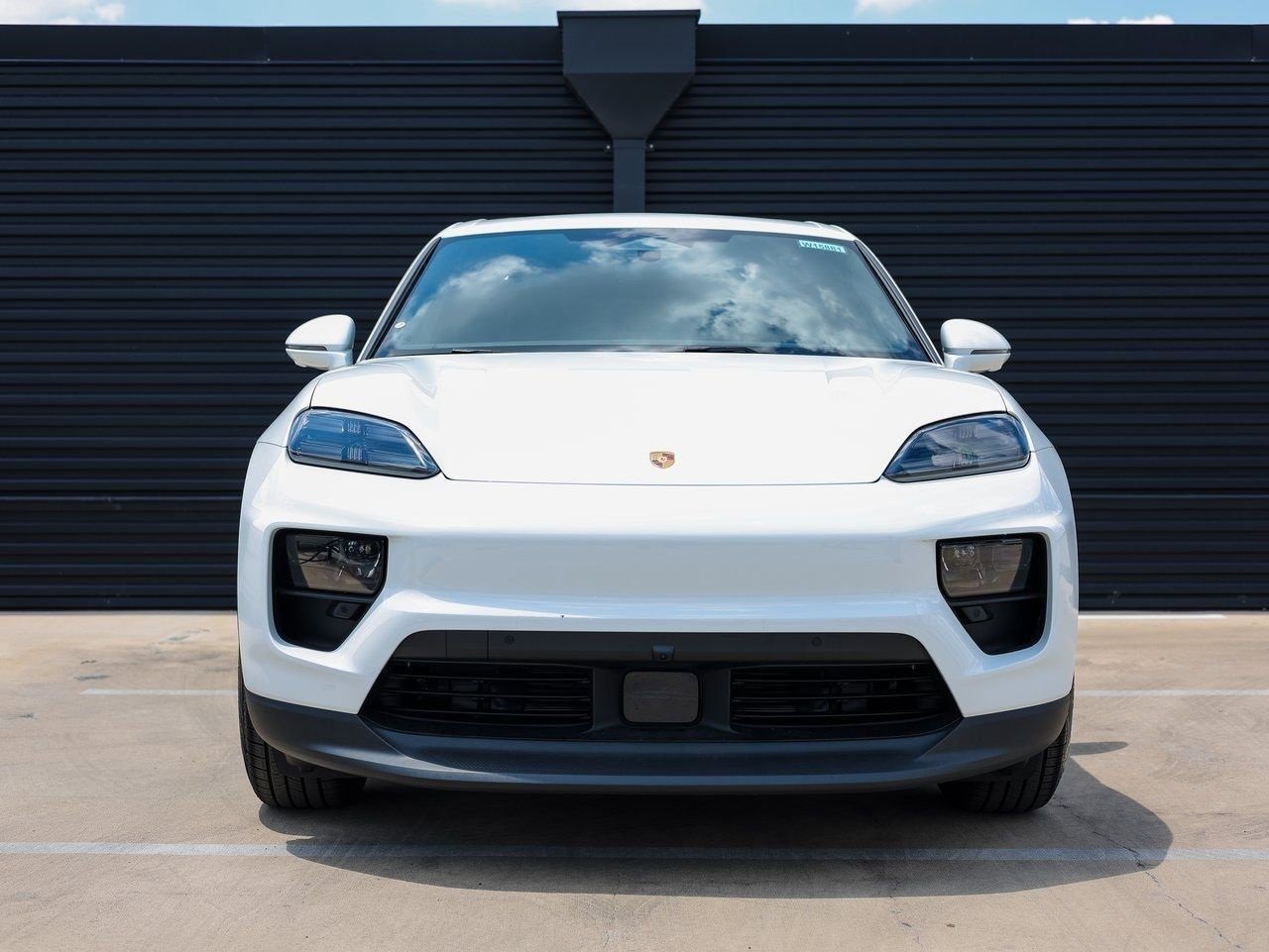 New 2025 Porsche Macan Electric image 10