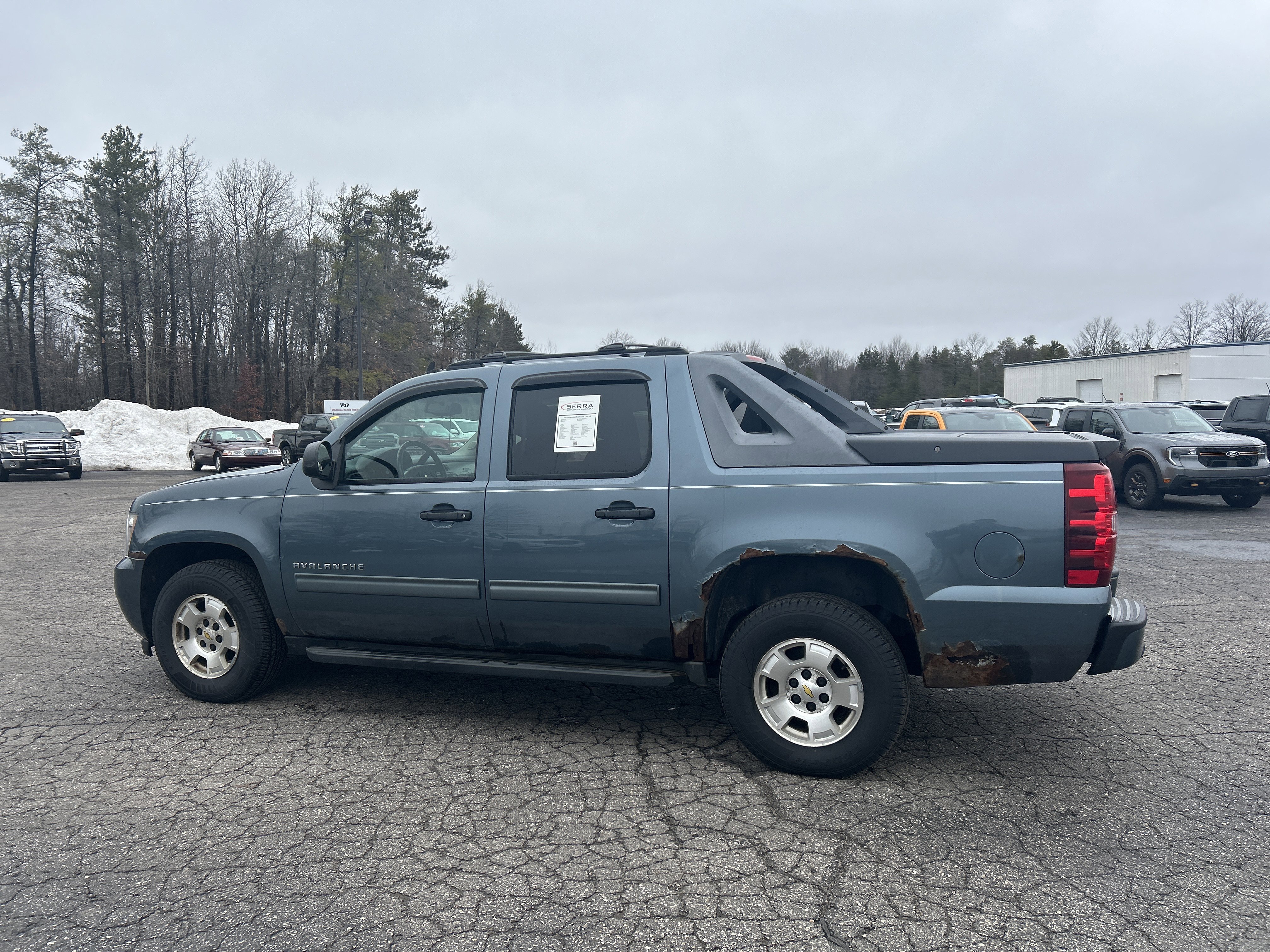 Used 2012 Chevrolet Avalanche LS image 6