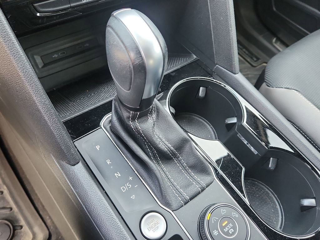 Used 2022 Volkswagen Atlas Cross Sport SEL Premium R-Line image 24