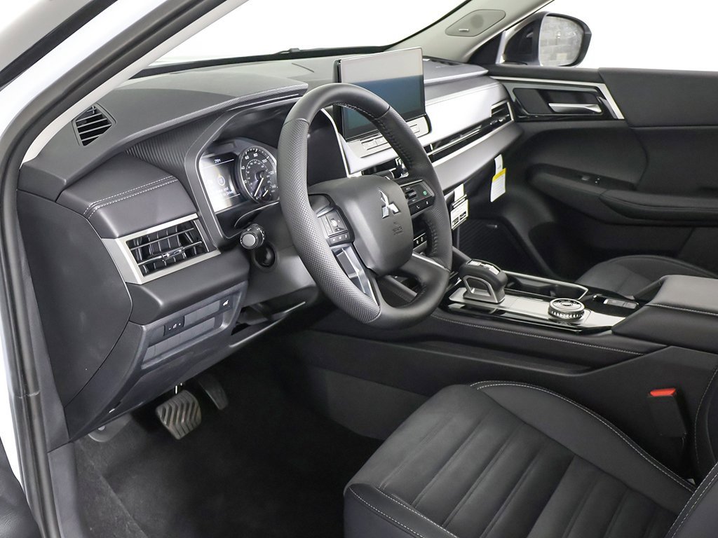 New 2025 Mitsubishi Outlander Trail Edition image 28
