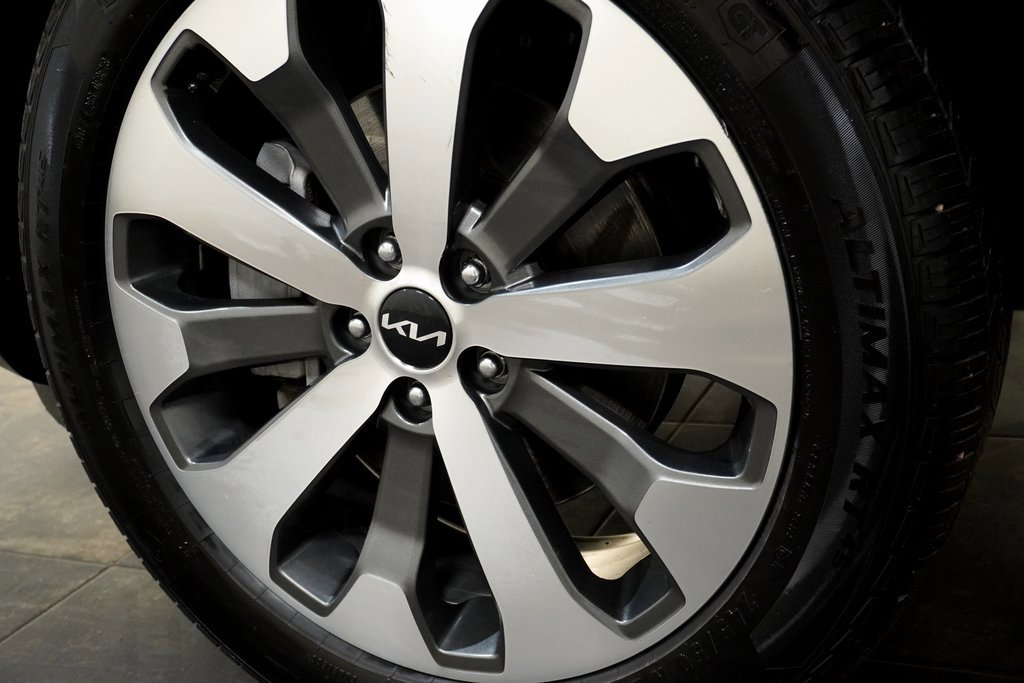 Used 2022 Kia Telluride EX w/ EX Premium Package image 12