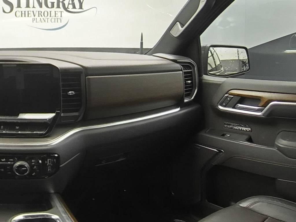 Certified 2025 Chevrolet Silverado 1500 High Country w/ Midnight Edition RWD image 15