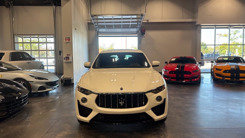 Used 2020 Maserati Levante AWD/4WD image 3