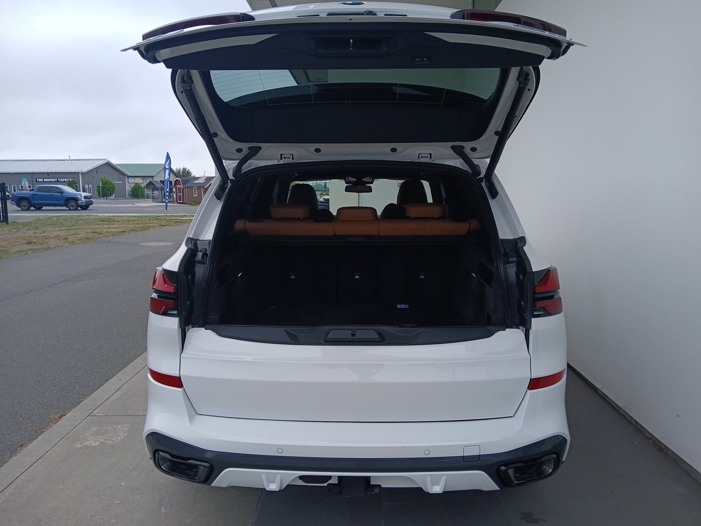 Used 2026 BMW X5 xDrive40i w/ M Sport Package image 7