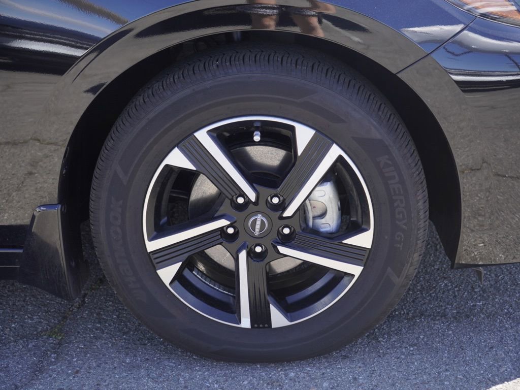 Certified 2025 Nissan Sentra SV image 7