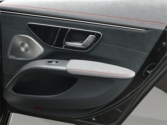 Used 2022 Mercedes-Benz EQS 580 4MATIC Sedan image 16