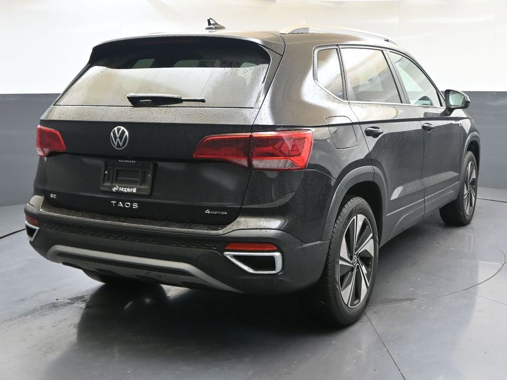 Certified 2024 Volkswagen Taos SE image 5