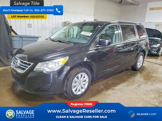Used 2014 Volkswagen Routan SE FWD image 1