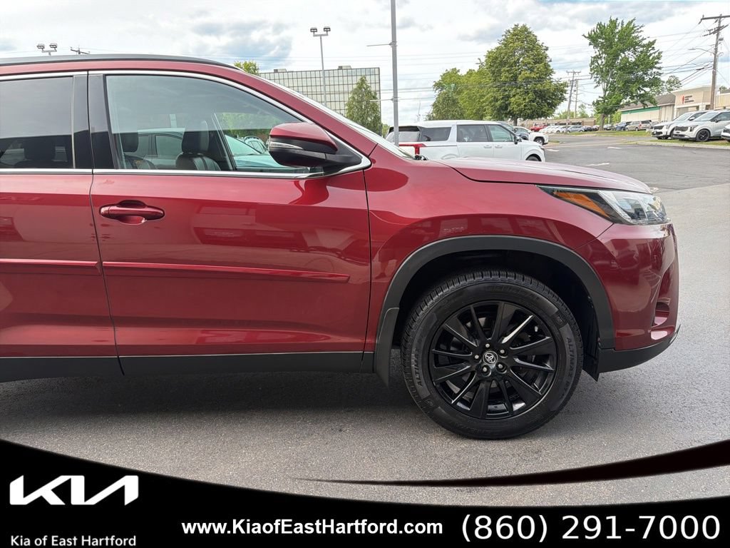 Used 2019 Toyota Highlander SE AWD/4WD image 6