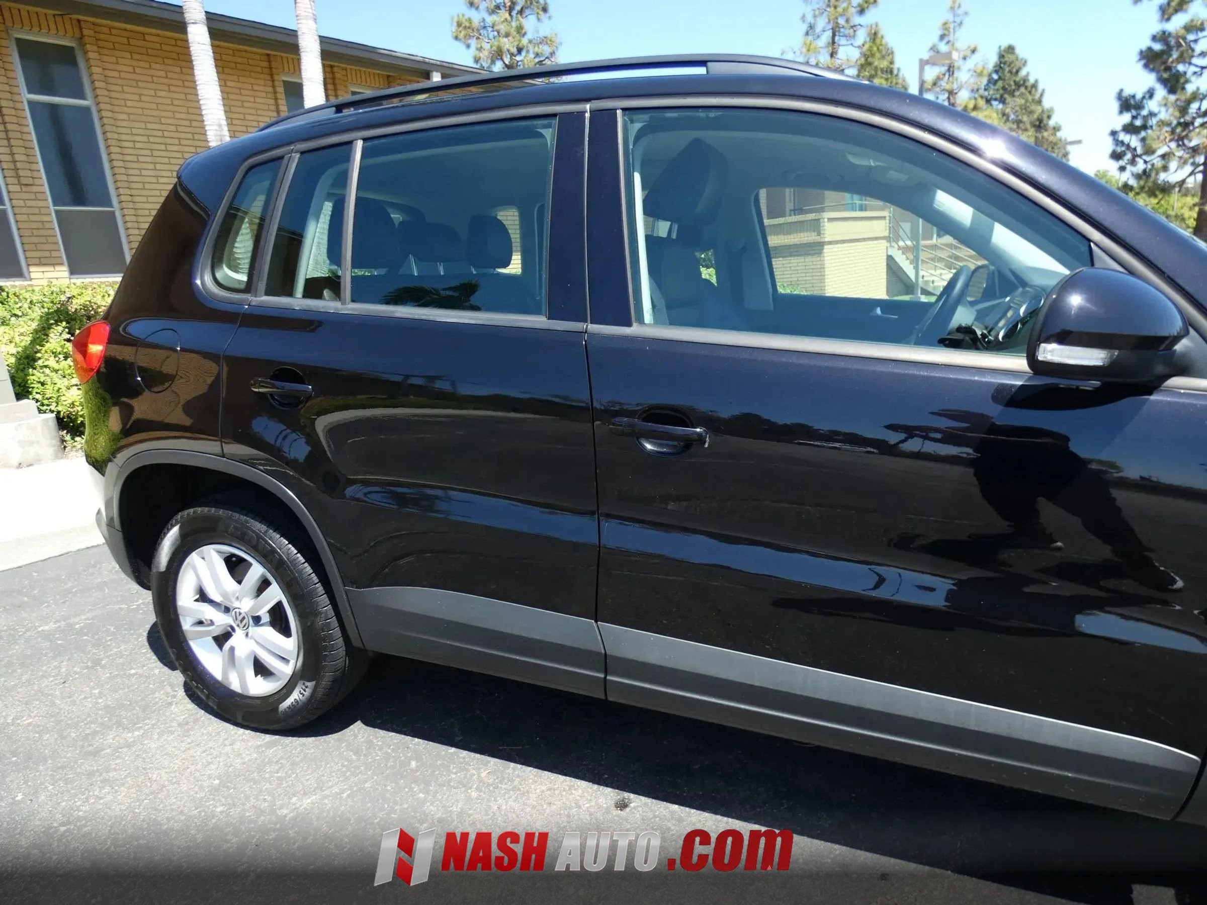 Used 2017 Volkswagen Tiguan S AWD/4WD image 6
