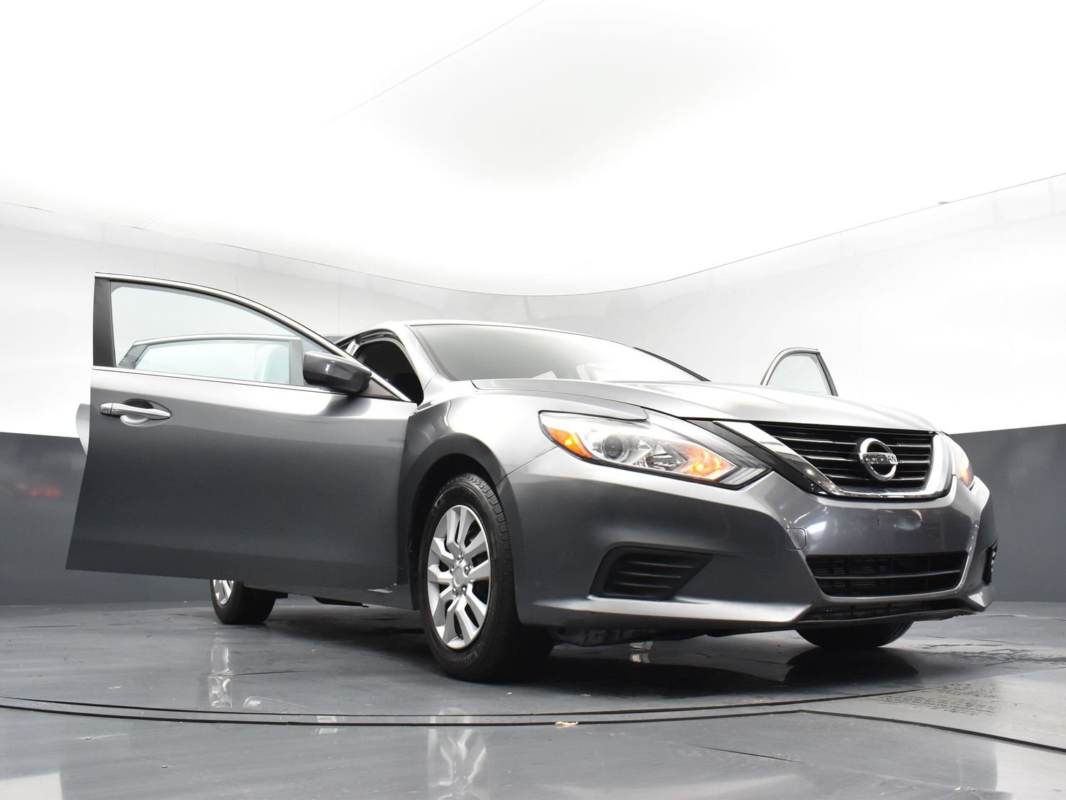 Used 2017 Nissan Altima 2.5 S w/ Power Driver Seat Package FWD image 29
