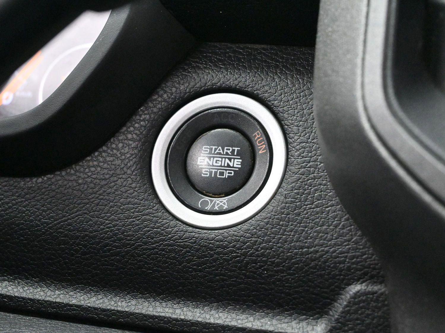 Used 2019 RAM 3500 Tradesman w/ Chrome Appearance Group image 23