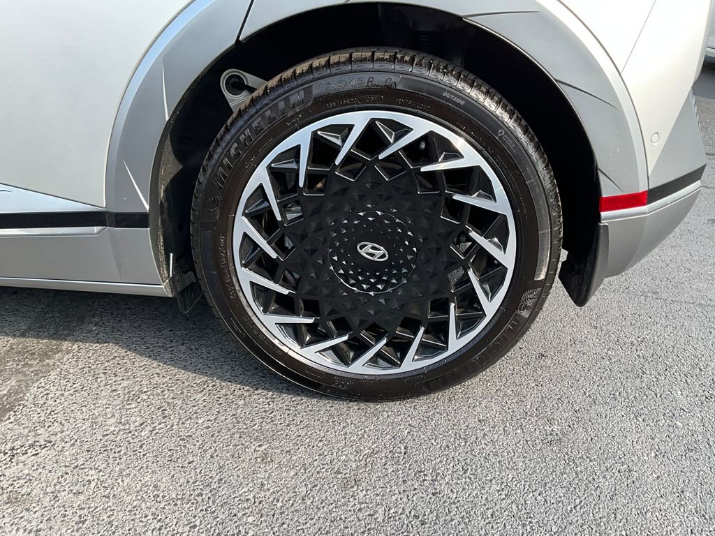 Used 2024 Hyundai Ioniq 5 Limited image 47