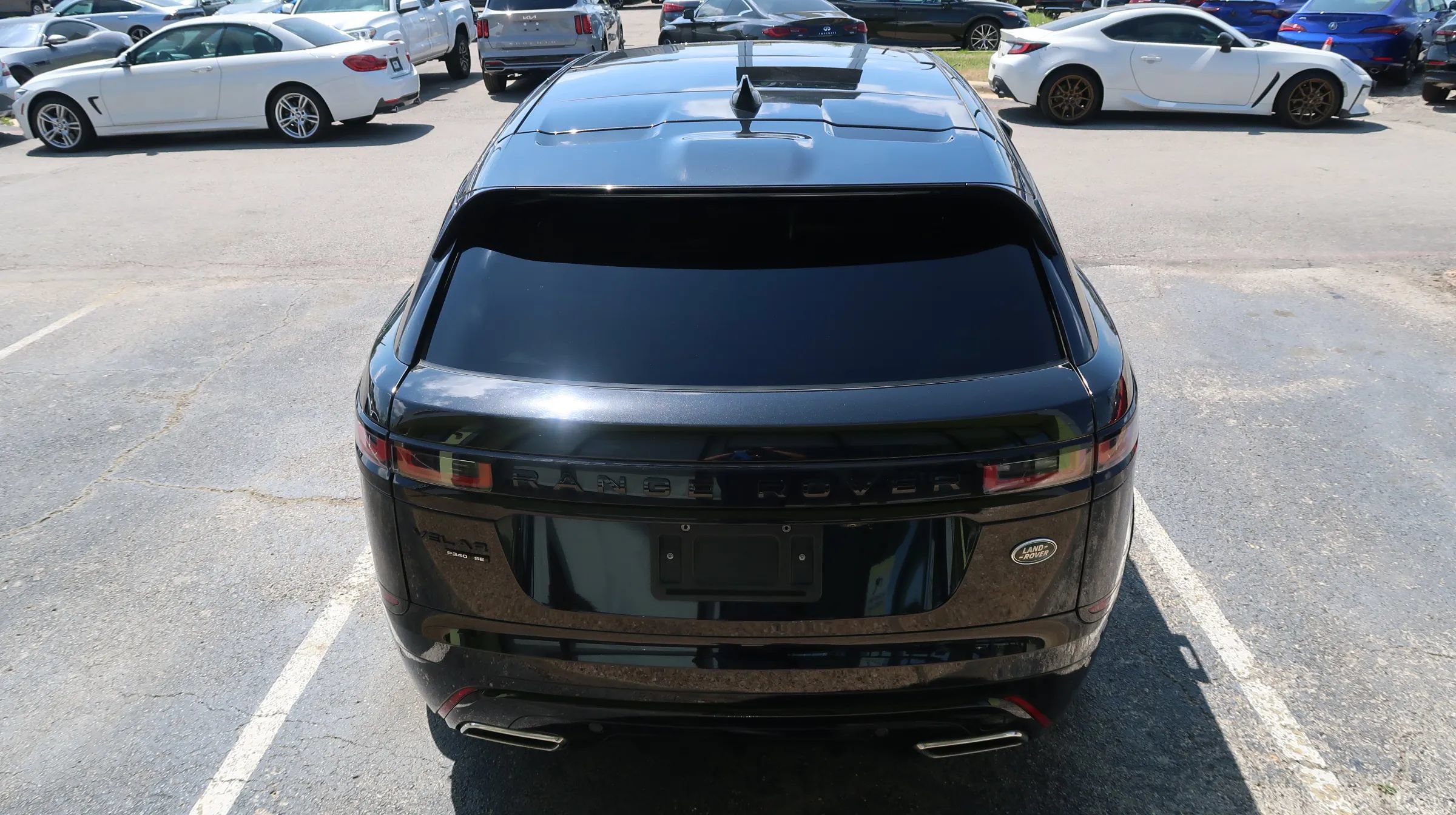 Used 2019 Land Rover Range Rover Velar R-Dynamic SE AWD/4WD image 11