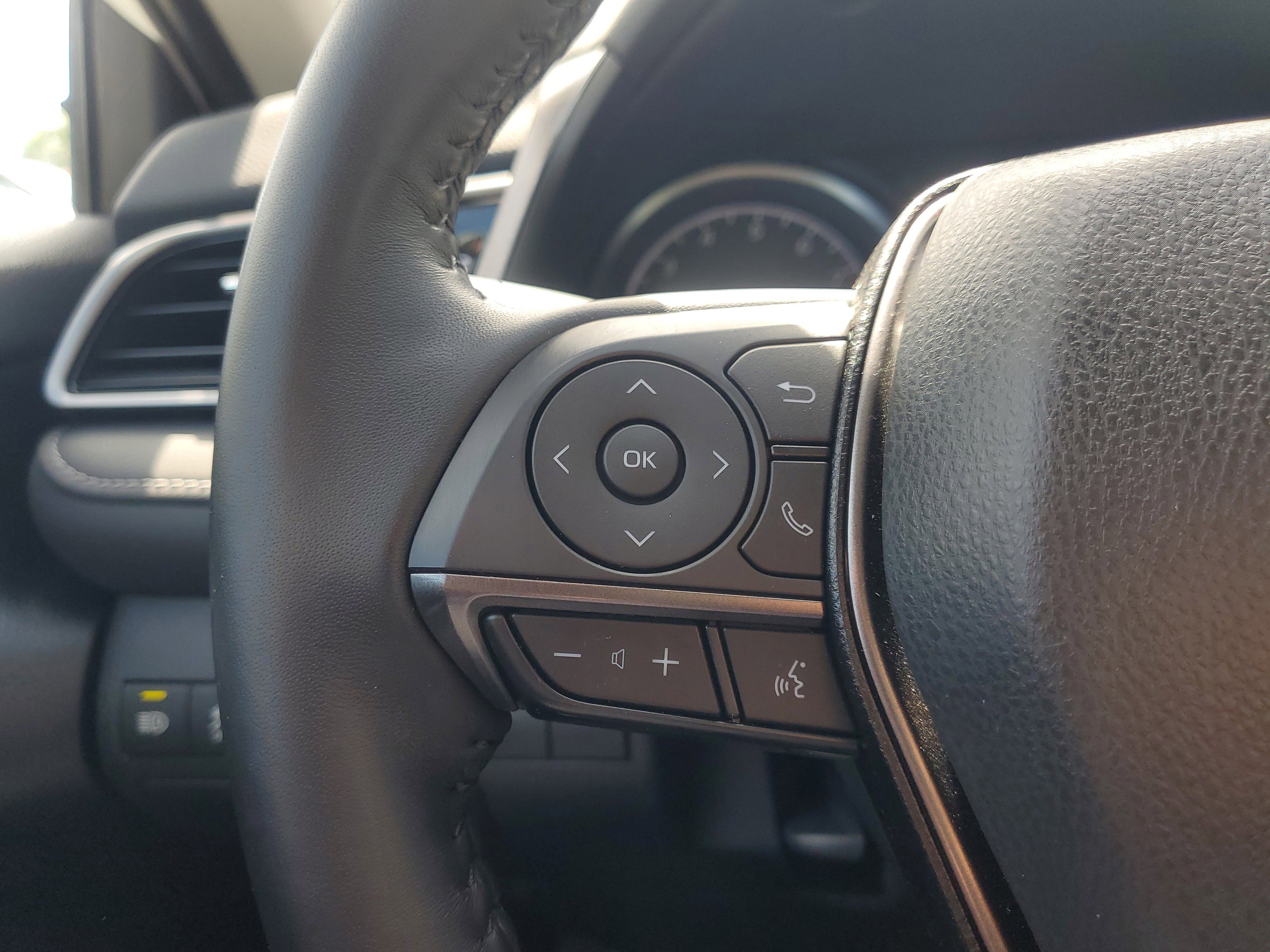 Used 2023 Toyota Camry SE FWD image 21