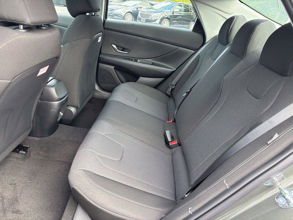 New 2026 Hyundai Elantra SE FWD image 21