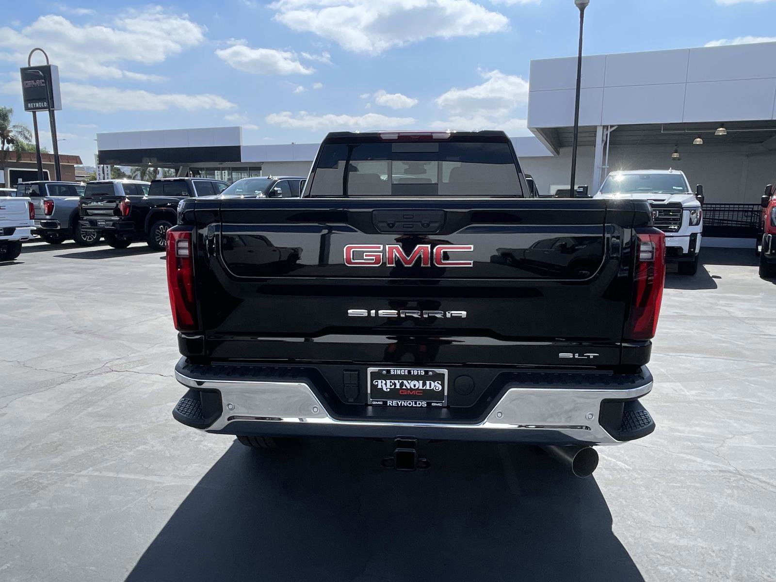 New 2025 GMC Sierra 2500 SLT w/ SLT Premium Package image 6