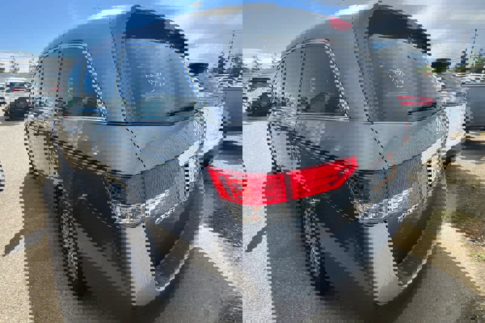 Used 2016 Honda Odyssey SE image 6