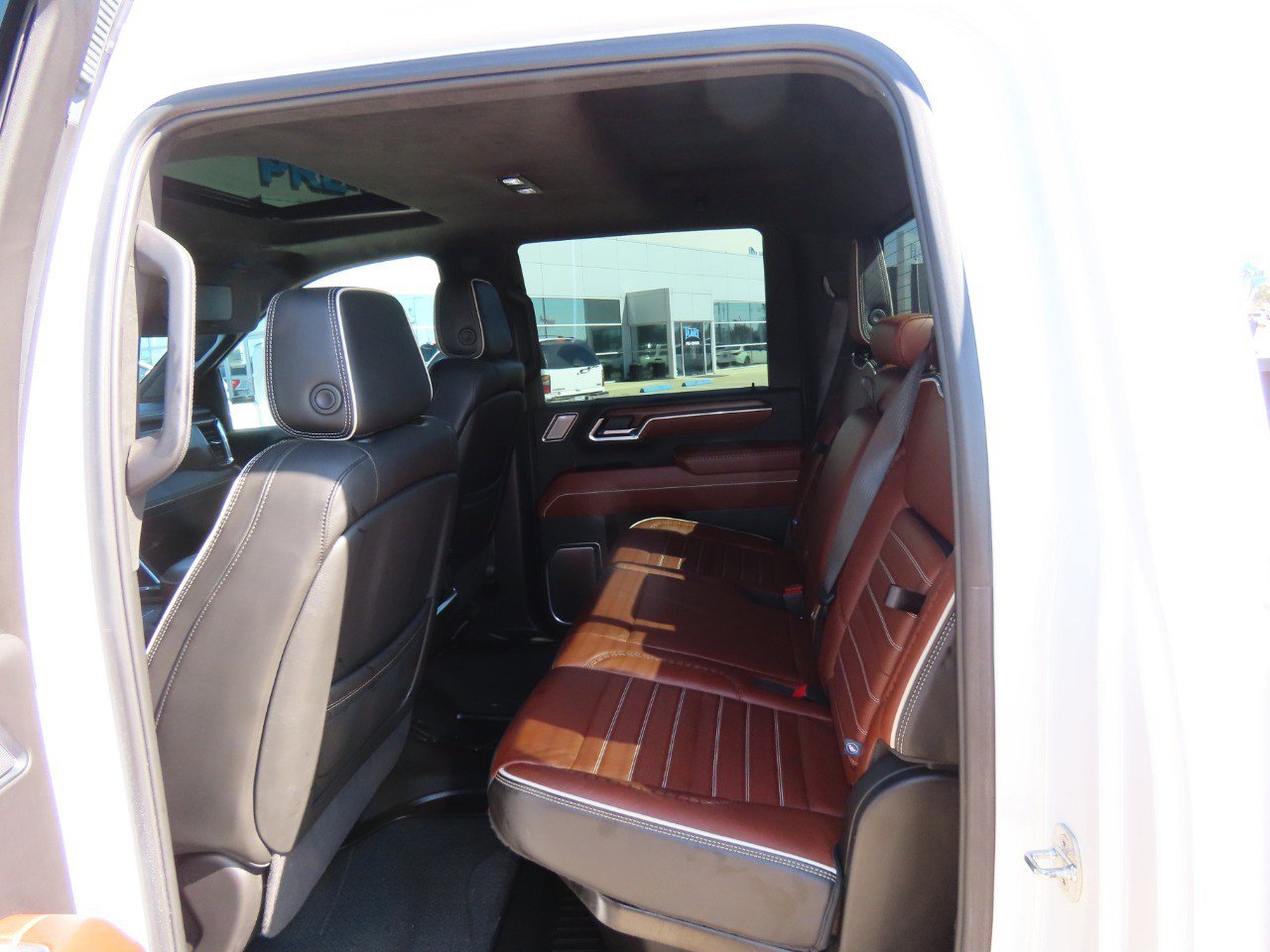 Used 2024 GMC Sierra 3500 Denali Ultimate AWD/4WD image 20