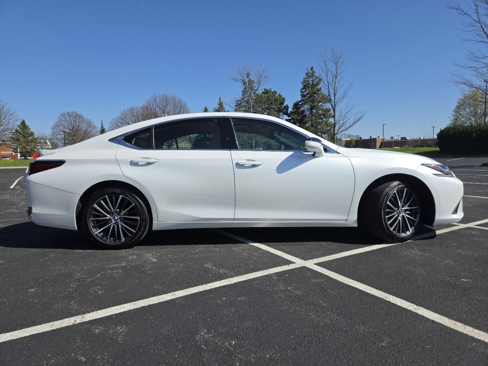 Used 2025 Lexus ES 300h w/ Premium Package FWD image 22
