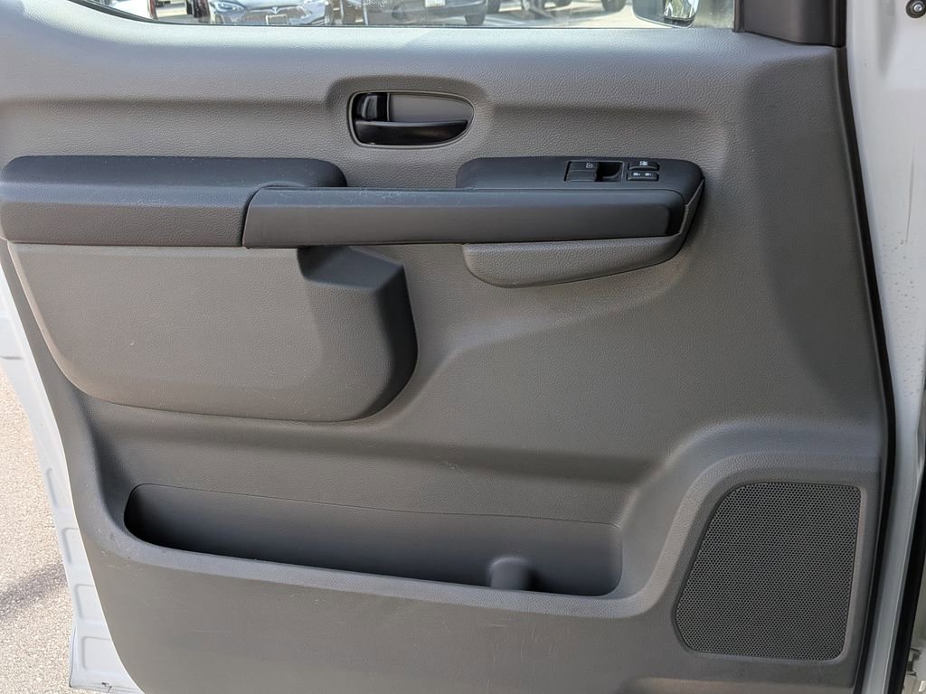 Used 2020 Nissan NV 2500 SV image 21