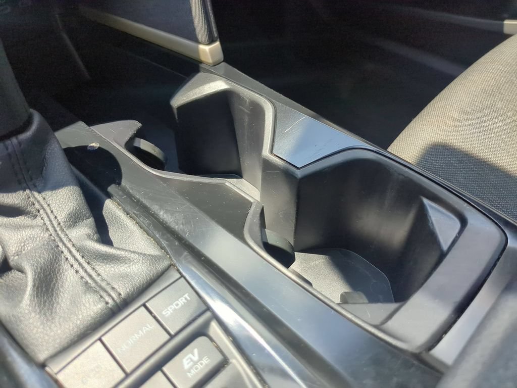 Used 2025 Toyota Camry LE FWD image 24
