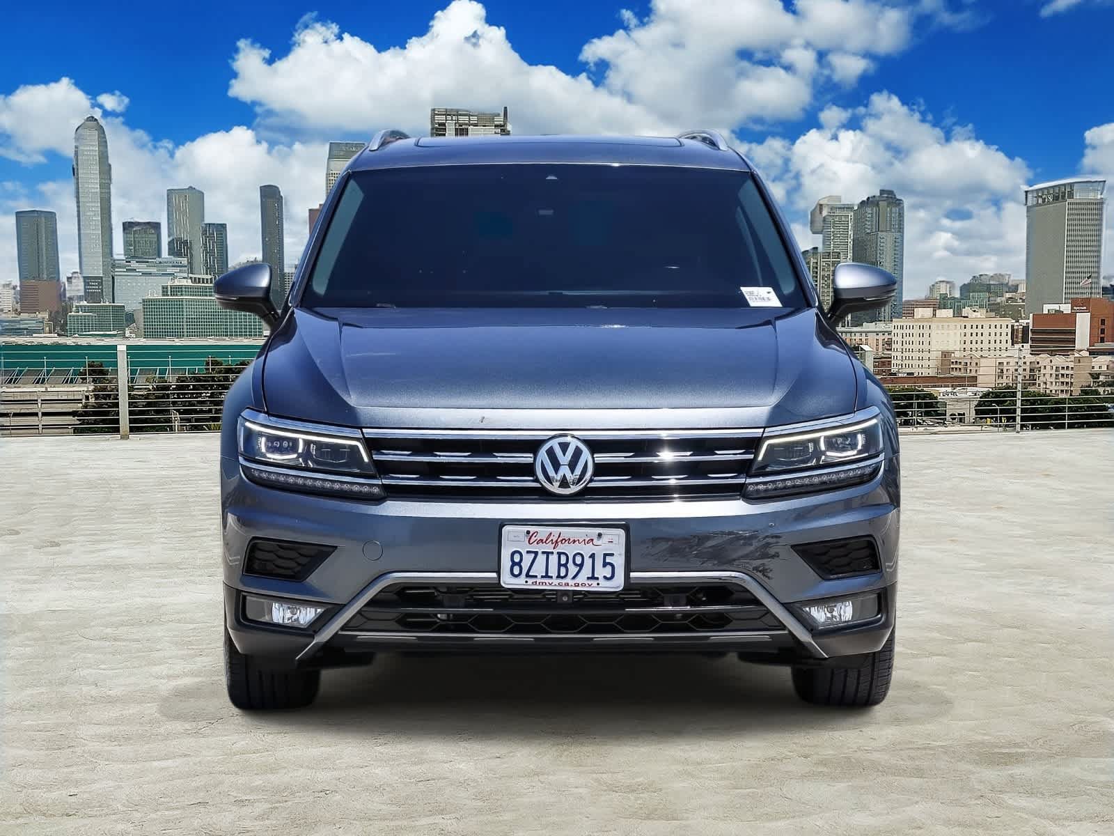 Used 2018 Volkswagen Tiguan SEL Premium FWD image 2