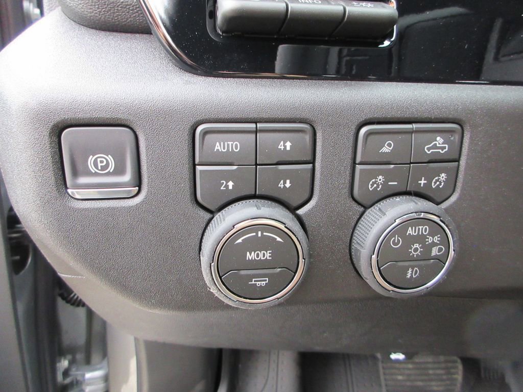 New 2026 Chevrolet Silverado 3500 High Country w/ High Country Premium Package image 29