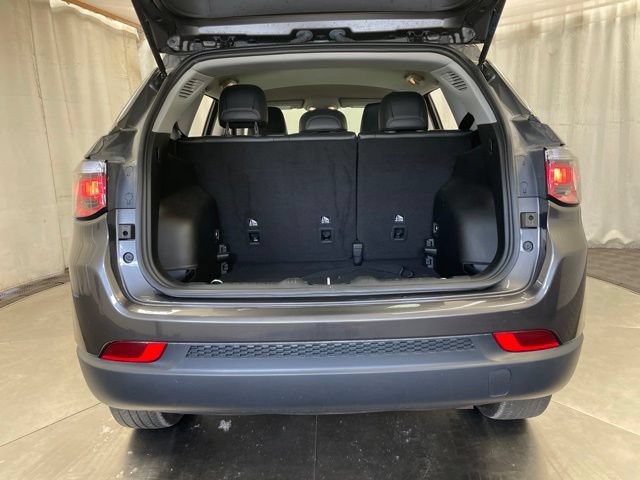 Used 2022 Jeep Compass Latitude AWD/4WD image 11