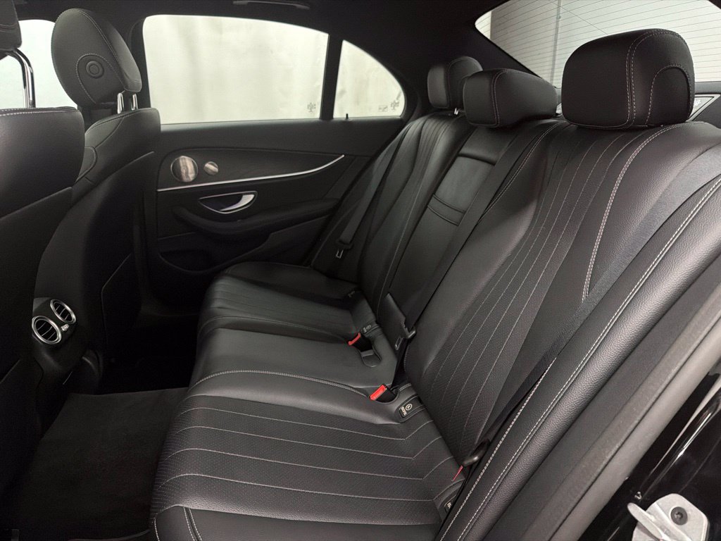 Used 2022 Mercedes-Benz E 350 Sedan image 23