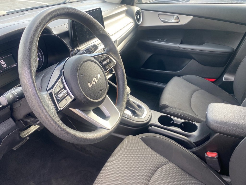 Used 2024 Kia Forte LXS w/ LXS Technology Package image 6