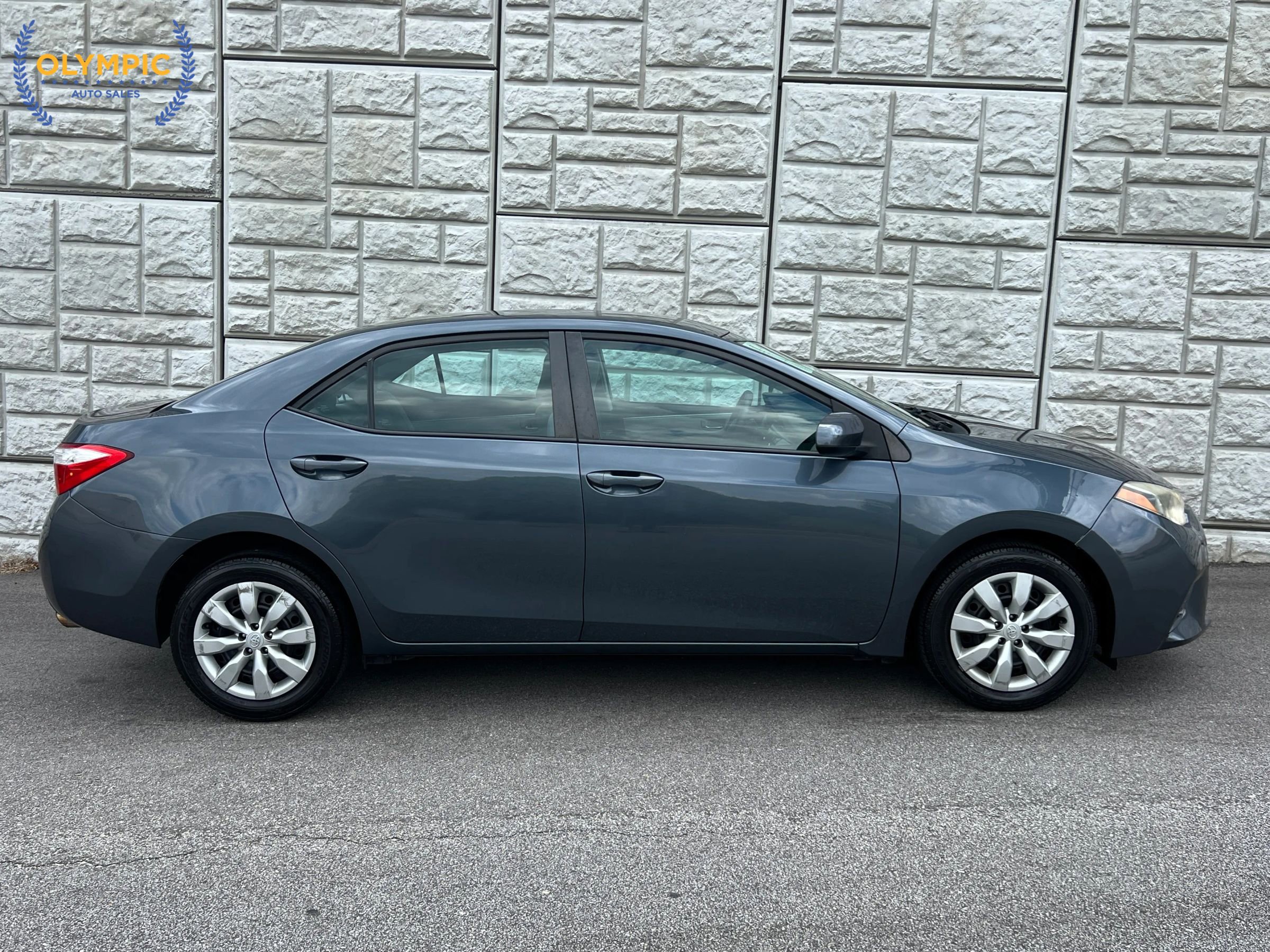 Used 2016 Toyota Corolla LE FWD image 8
