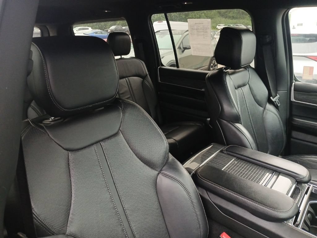 Used 2022 Jeep Wagoneer Series II AWD/4WD image 22