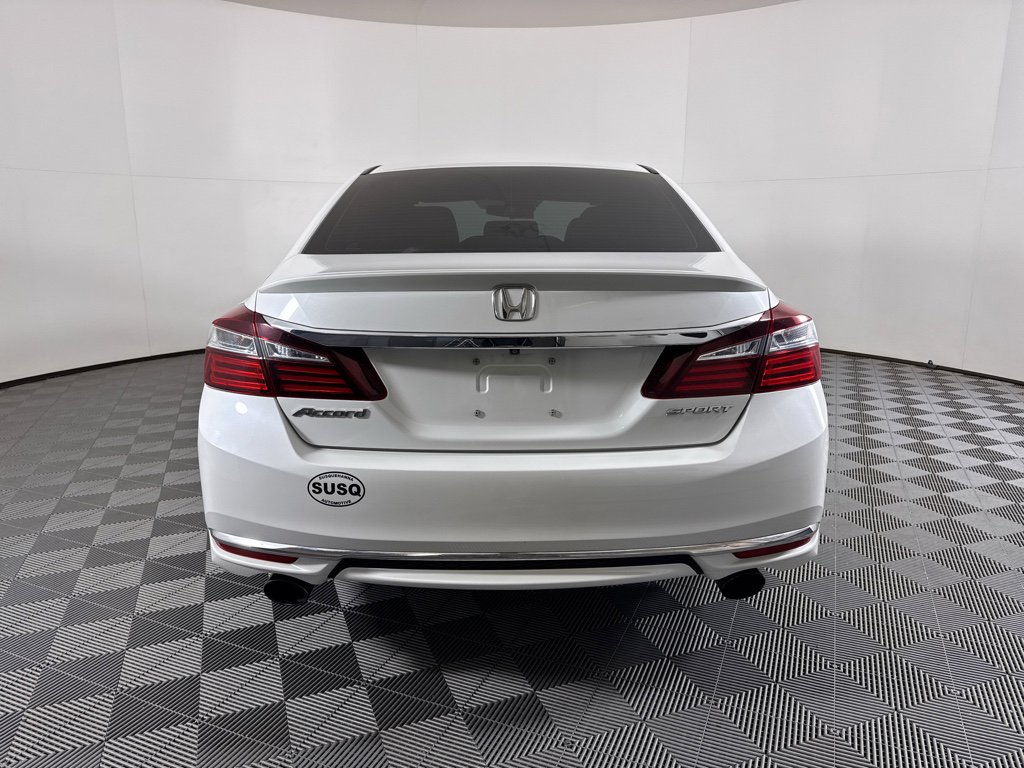 Used 2016 Honda Accord Sport image 9