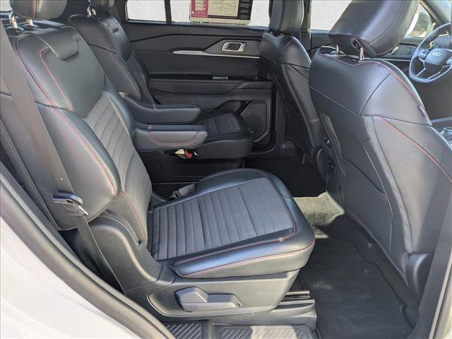 Used 2025 Ford Explorer ST-Line image 18