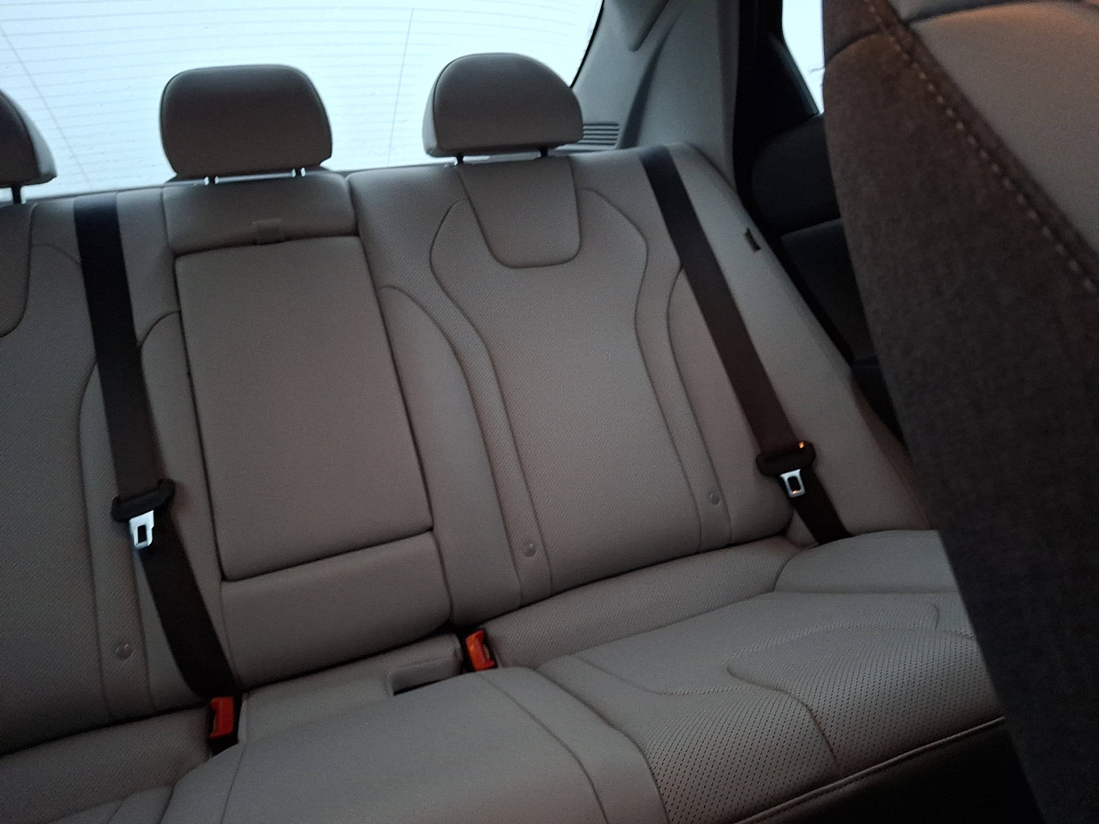 Used 2025 Hyundai Elantra Limited image 20