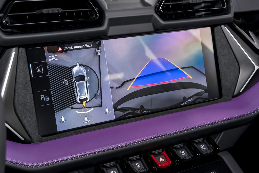 Used 2025 Lamborghini Urus SE image 27