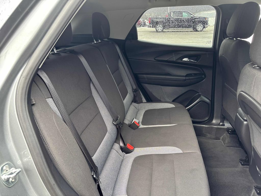 Used 2025 Chevrolet TrailBlazer LT image 29