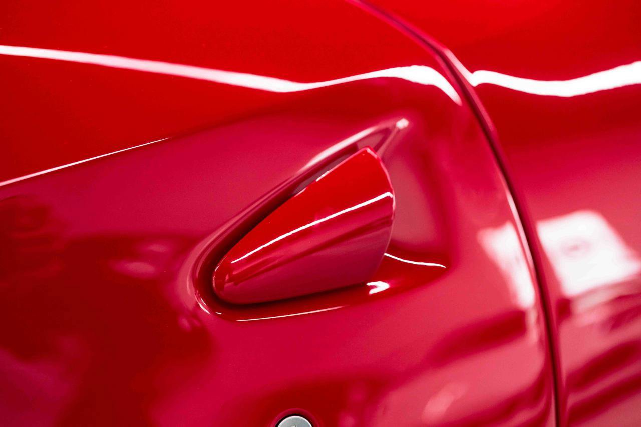 Used 2018 Ferrari 812 Superfast RWD image 26