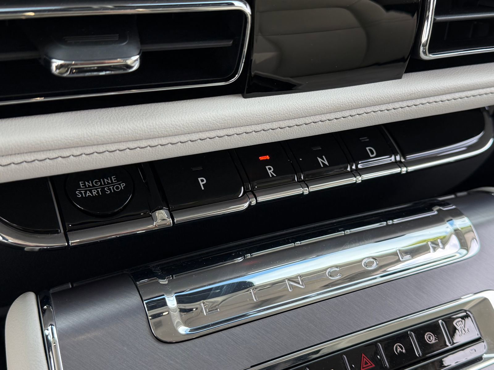 New 2026 Lincoln Aviator AWD image 28