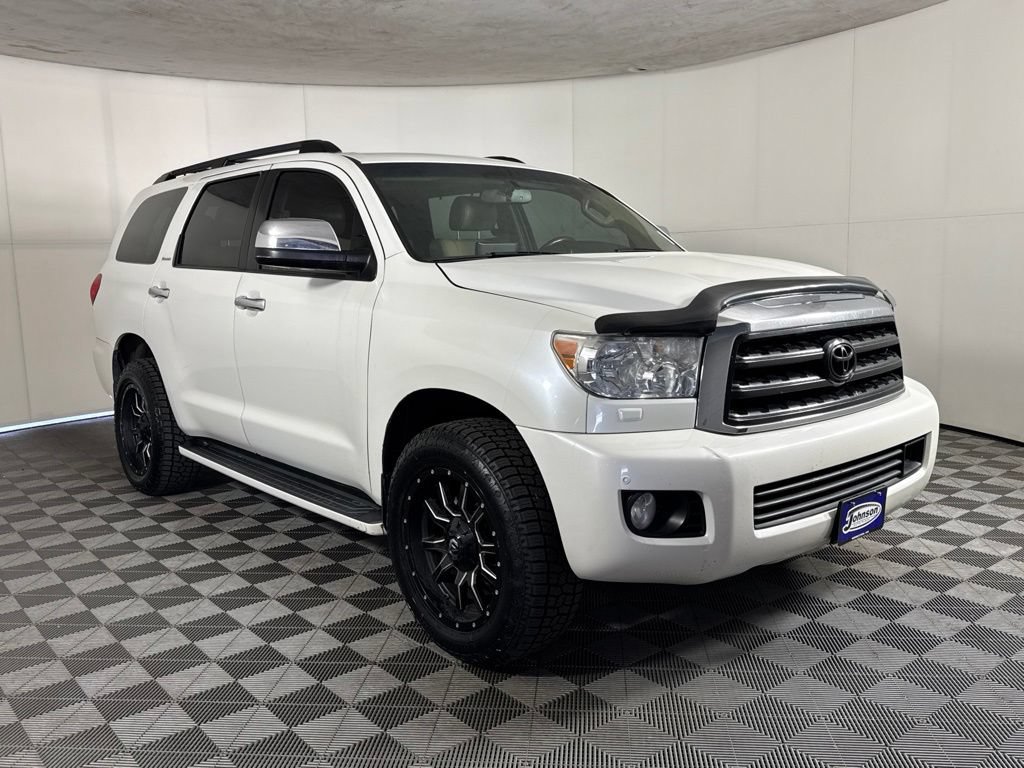 Used 2017 Toyota Sequoia Platinum AWD/4WD image 4
