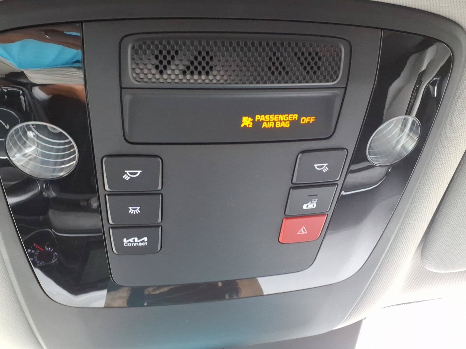 Used 2023 Kia Carnival EX FWD image 31