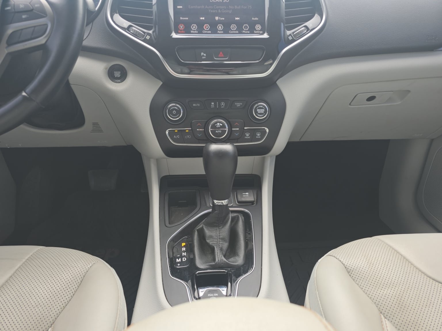 Used 2019 Jeep Cherokee Limited FWD image 15