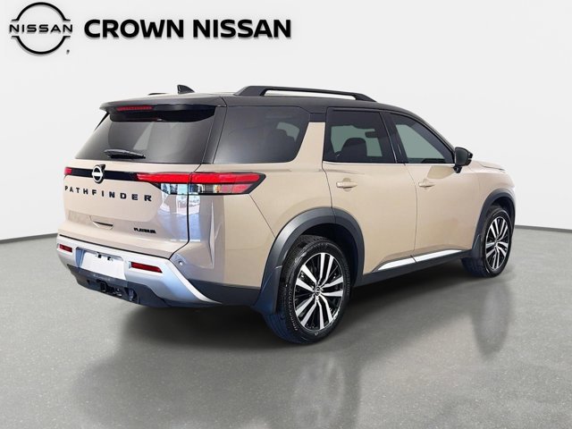 Certified 2024 Nissan Pathfinder Platinum w/ Black Appearance Package FWD image 6