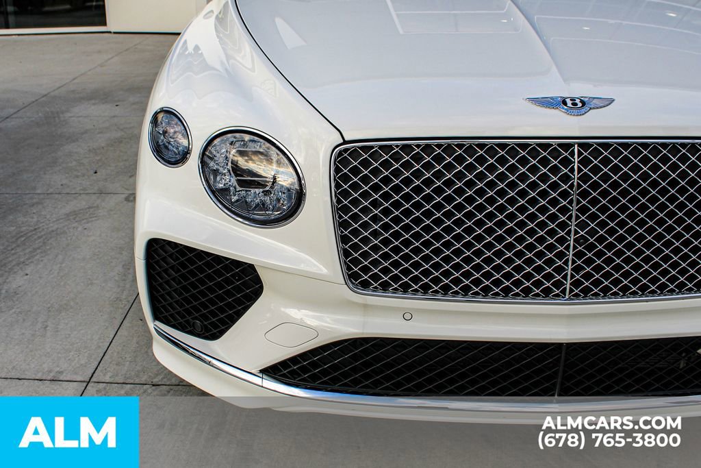Used 2023 Bentley Bentayga image 12