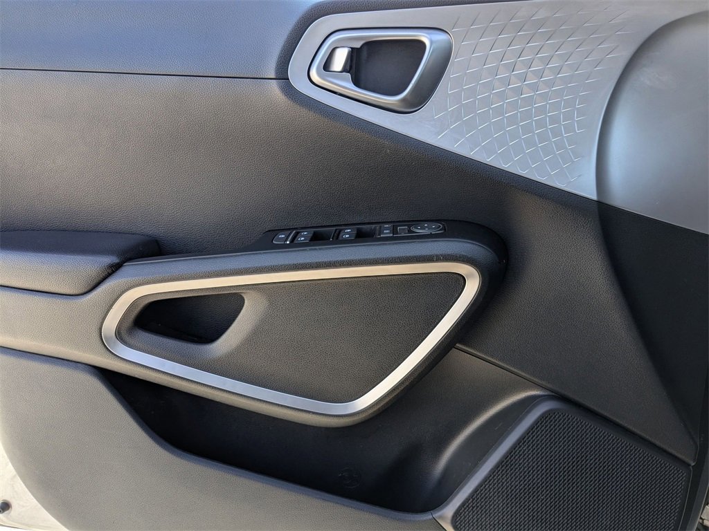 Used 2023 Kia Soul LX w/ Option Group 015 image 13