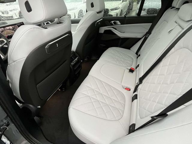 New 2026 BMW X5 xDrive40i w/ M Sport Package AWD/4WD image 8