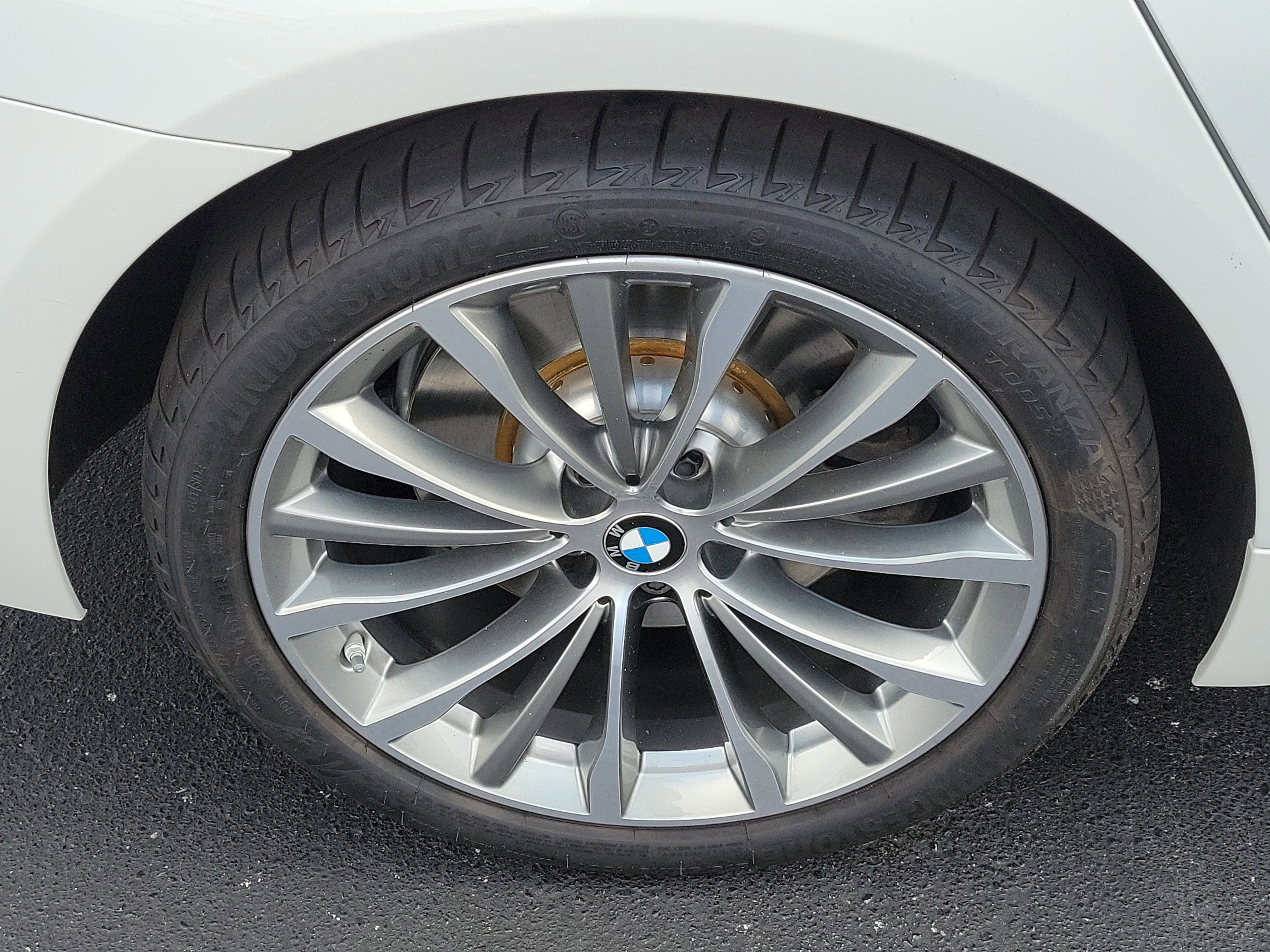 Used 2022 BMW 540i w/ Premium Package image 6