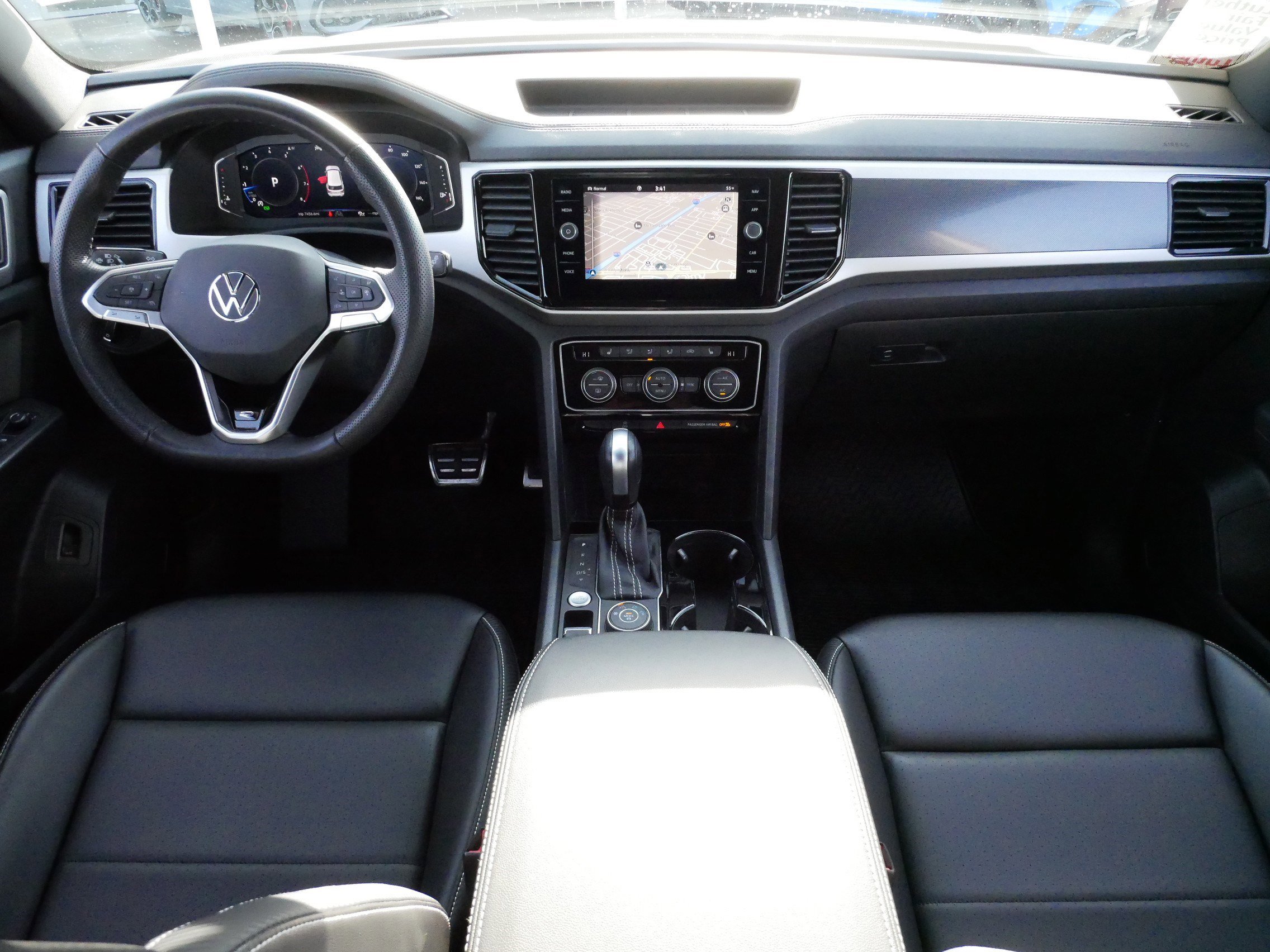 Used 2023 Volkswagen Atlas Cross Sport SEL R-Line image 10