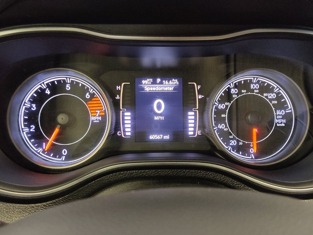 Used 2019 Jeep Cherokee Latitude Plus FWD image 23